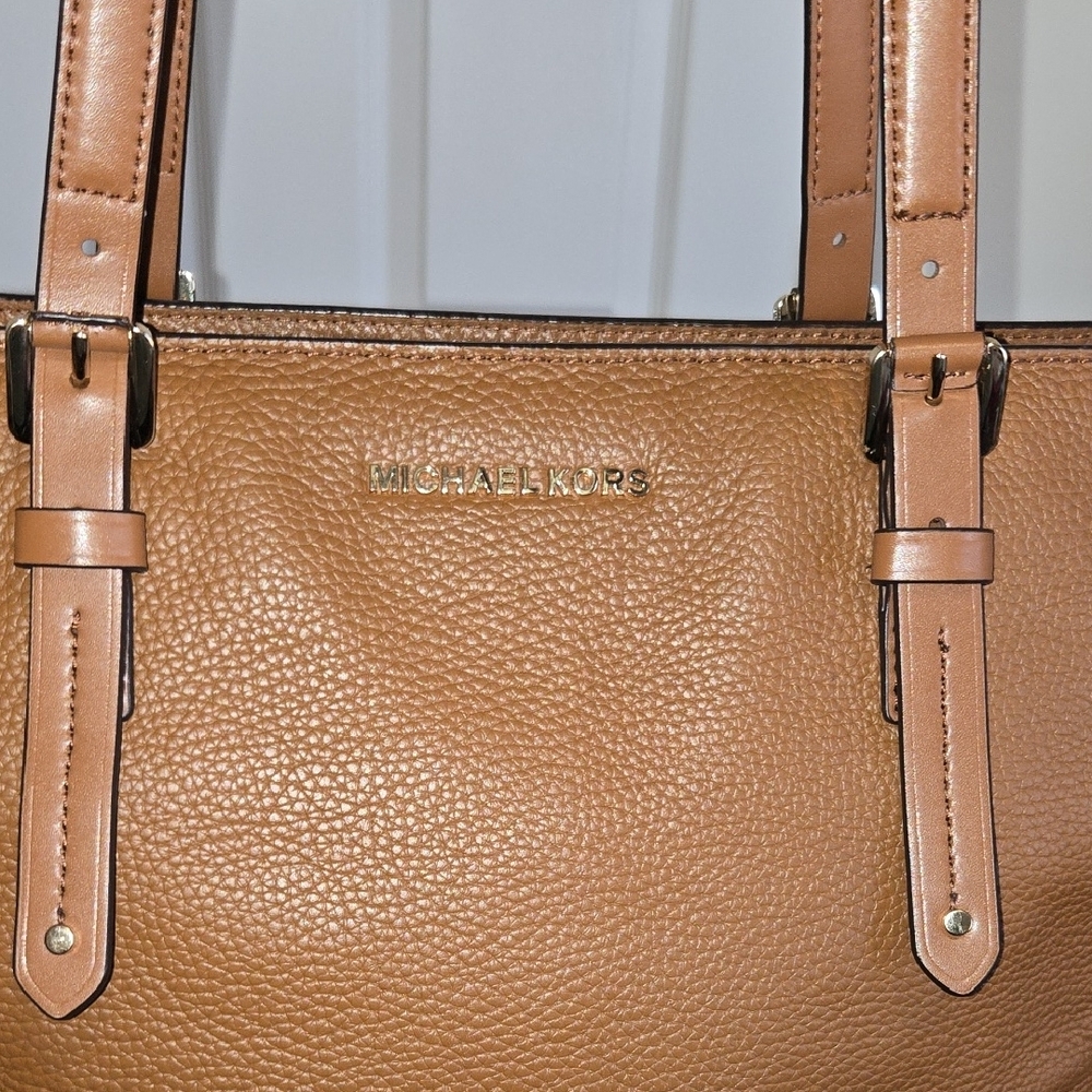 Michael Kors Brown Leather Aria Shoulder Bag - Picture 15 of 15